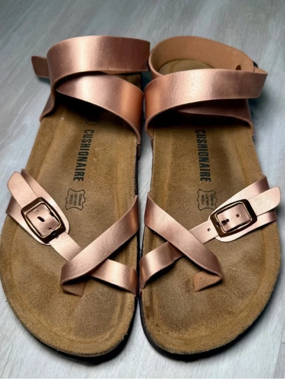 CUSHIONAIRE Size 9.5M Lara Cork footbed Sandal Rose Gold Genuine Leather strap